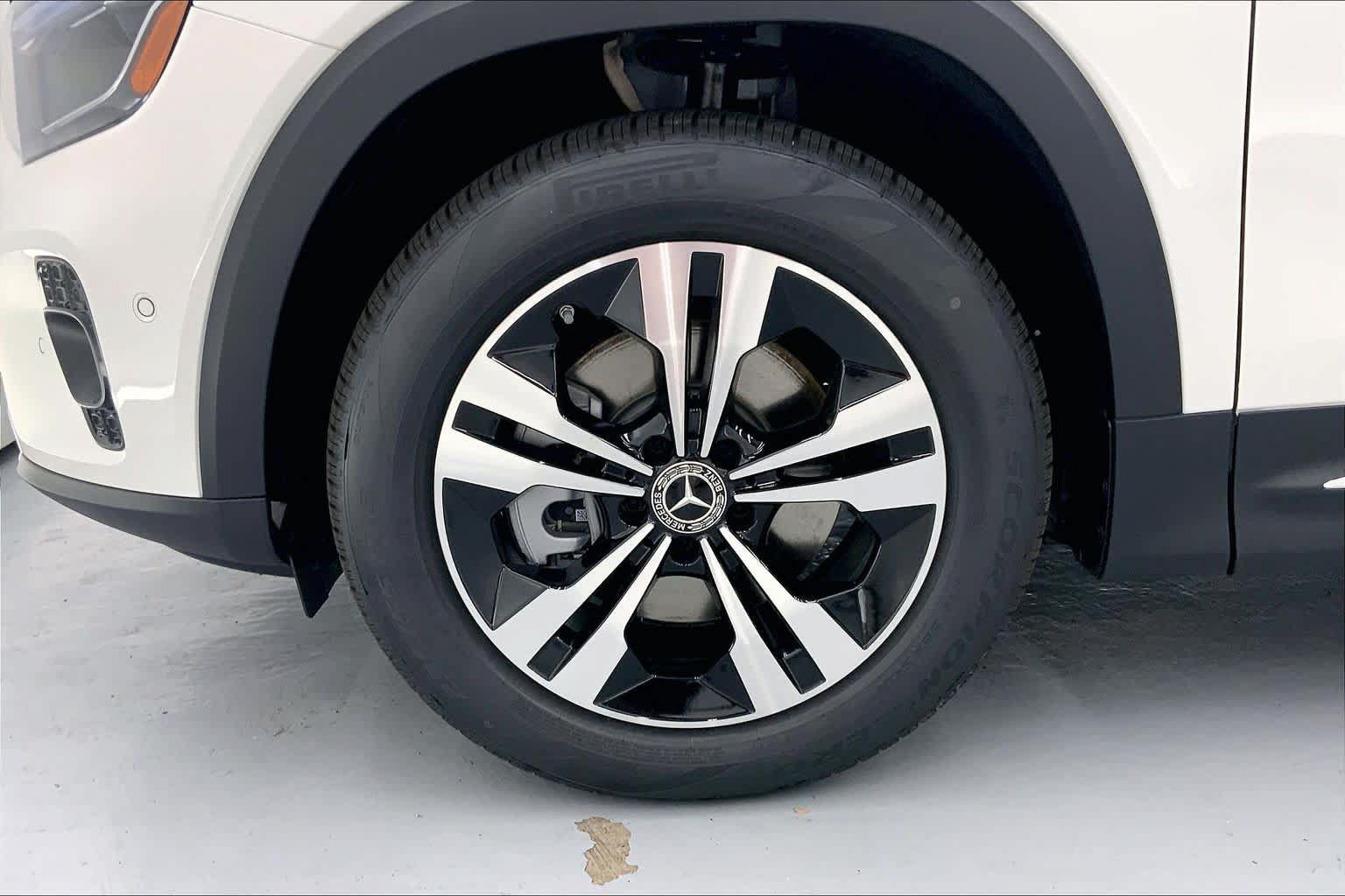 New 2026 Mercedes-Benz GLB 250 image 10