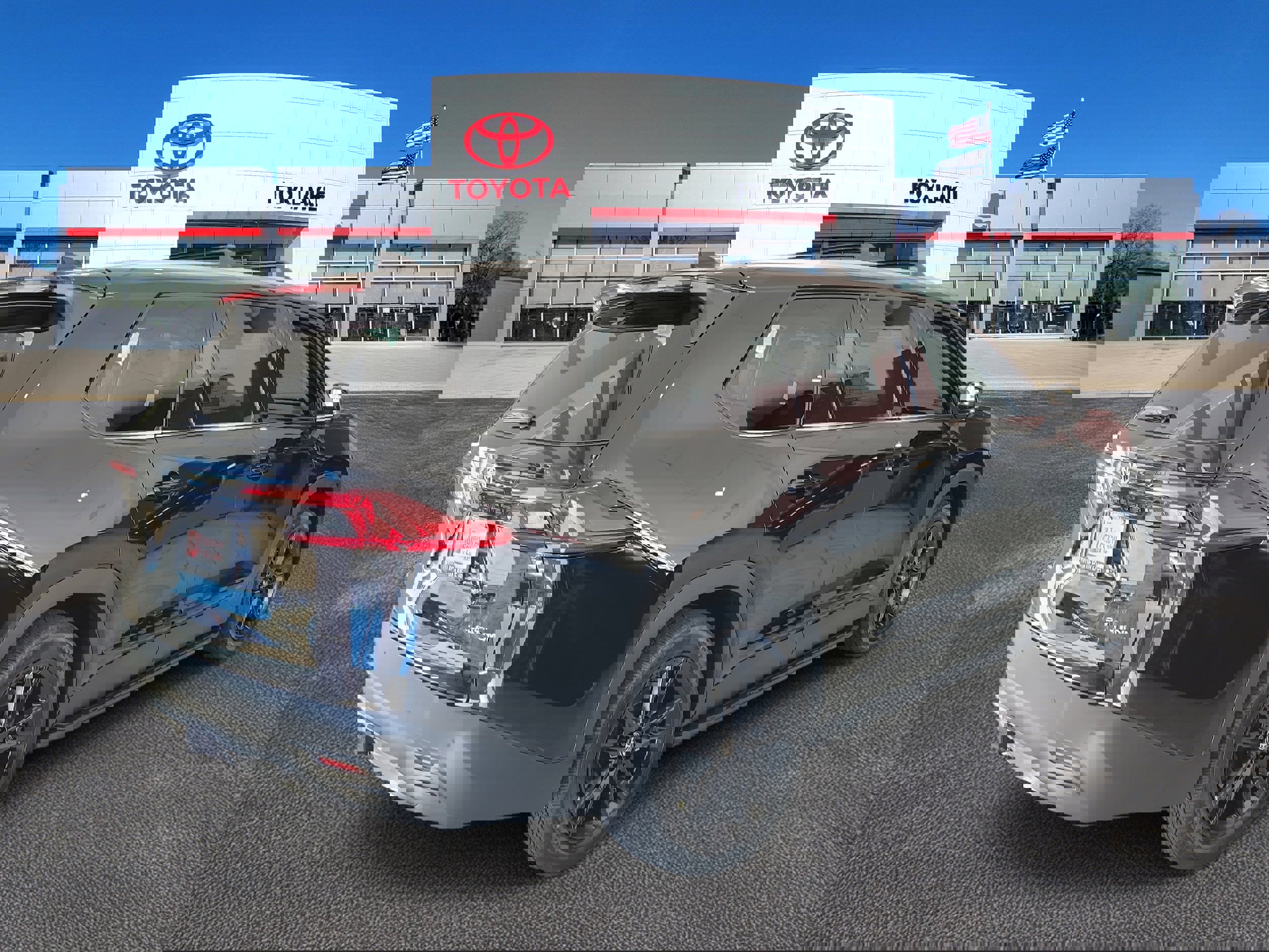 New 2026 Toyota Grand Highlander Platinum image 3