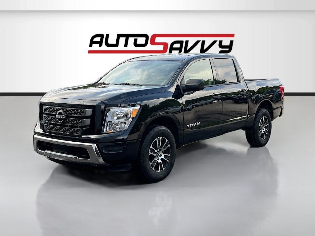 Used 2024 Nissan Titan SV AWD/4WD image 3