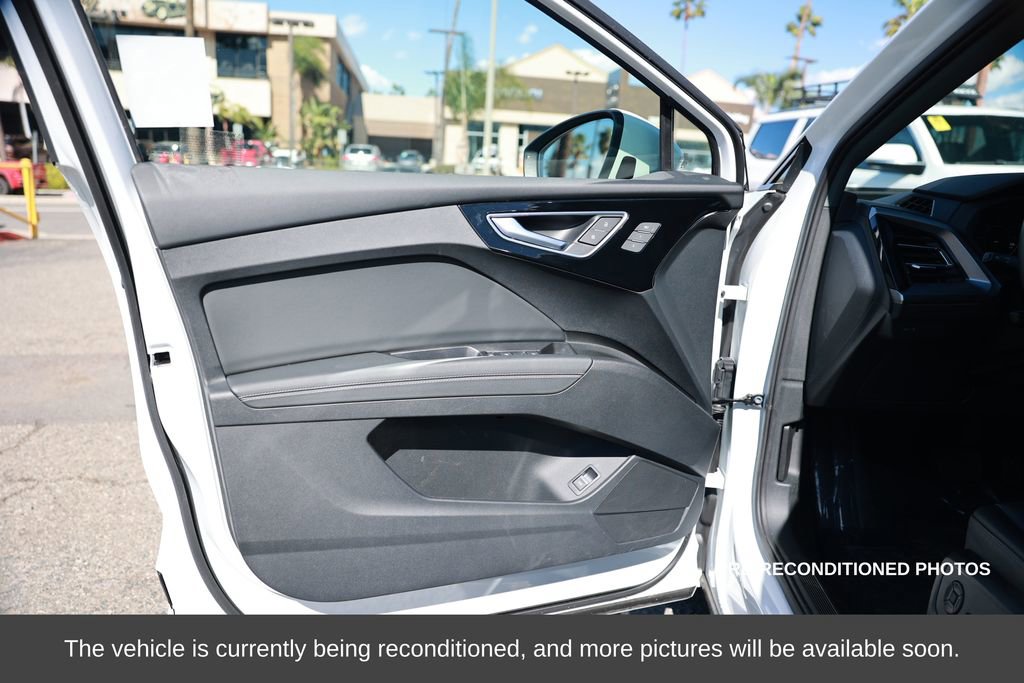 Used 2024 Audi Q4 e-tron Premium Plus w/ Premium Plus image 16