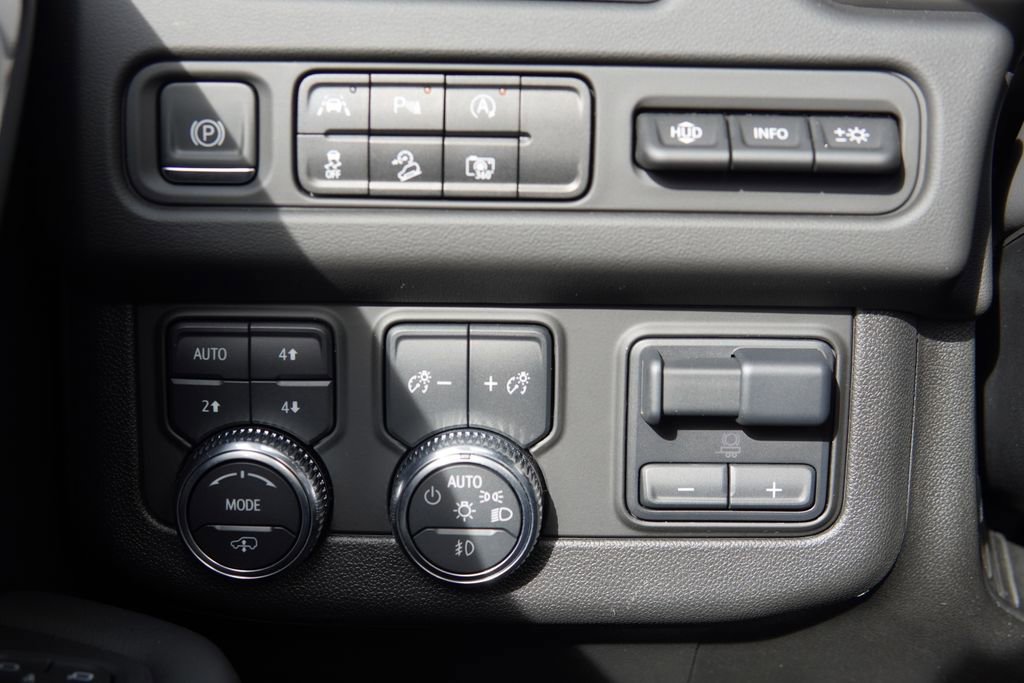 Used 2024 GMC Yukon AT4 w/ AT4 Premium Plus Package image 14