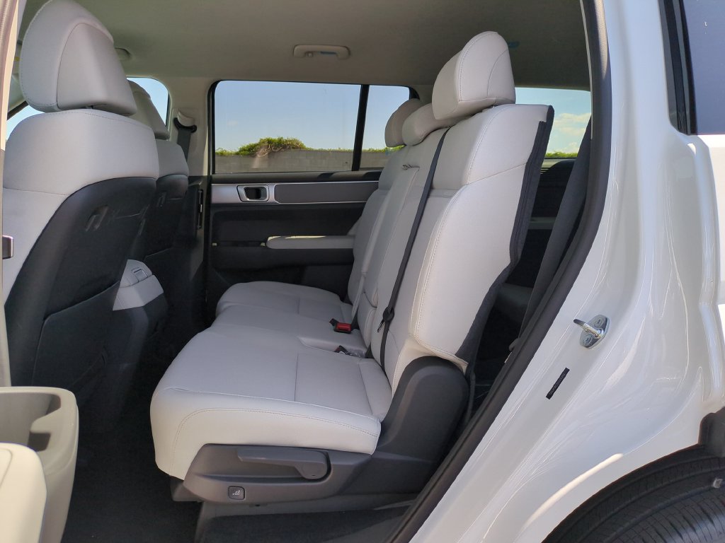 New 2026 Hyundai Santa Fe SE FWD image 11