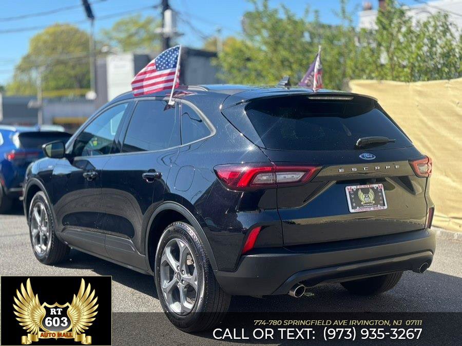 Used 2025 Ford Escape ST-Line FWD image 6