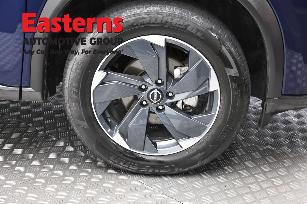 Used 2024 Nissan Rogue SV AWD/4WD image 31