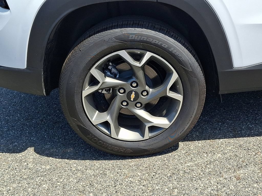 Used 2026 Chevrolet Trax LT w/ Driver Confidence Package FWD image 32