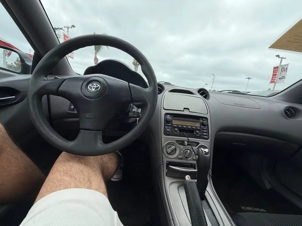 Used 2001 Toyota Celica GT FWD image 5