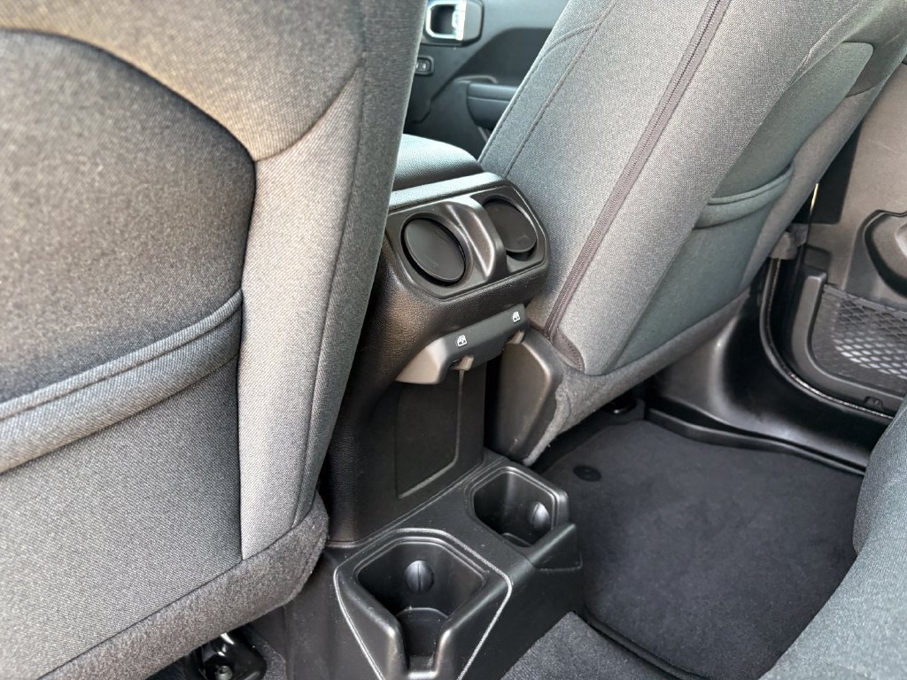 Used 2024 Jeep Wrangler Unlimited Sport AWD/4WD image 15
