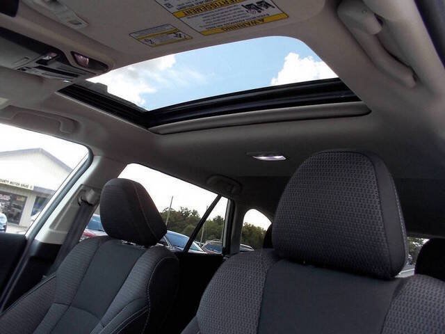 Used 2024 Subaru Outback Premium AWD/4WD image 16