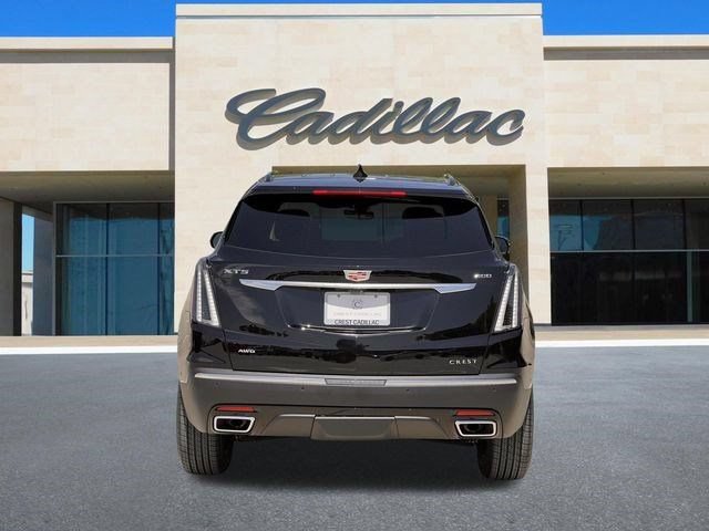 New 2026 Cadillac XT5 Sportv w/ LPO, Floor Liner Package AWD/4WD image 4