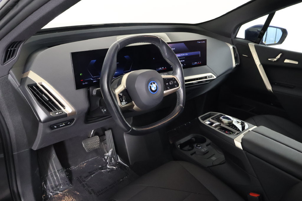 Certified 2024 BMW iX xDrive50 w/ Premium Package AWD/4WD image 7