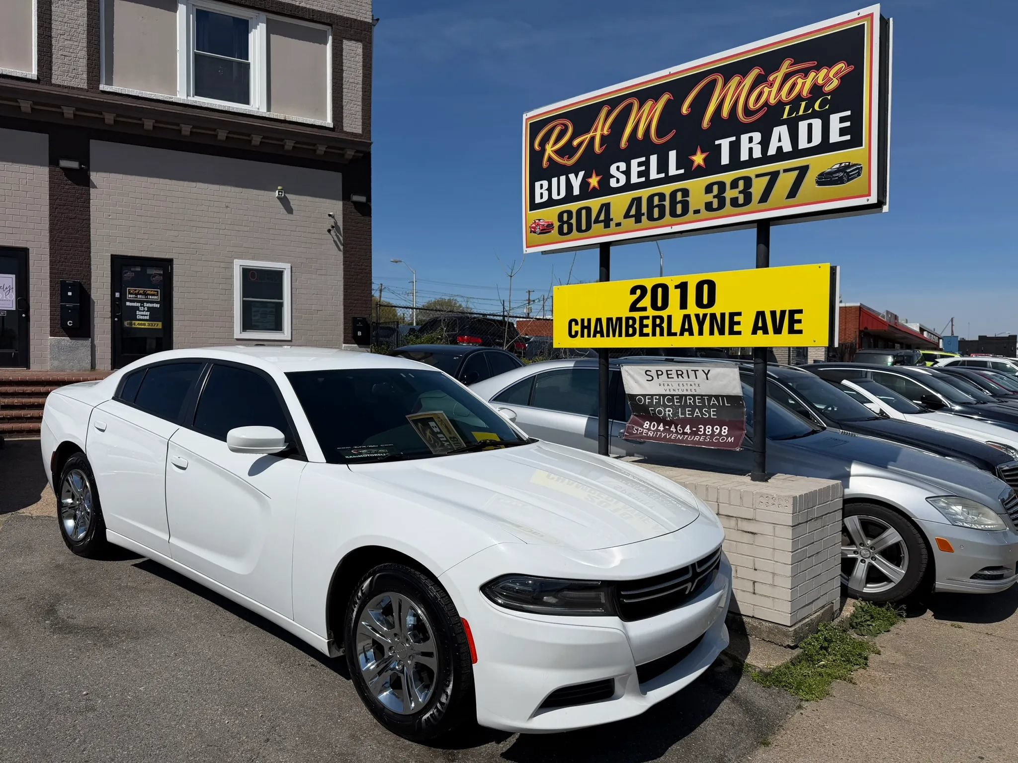 Used 2015 Dodge Charger SE w/ Popular Equipment Group RWD image 1