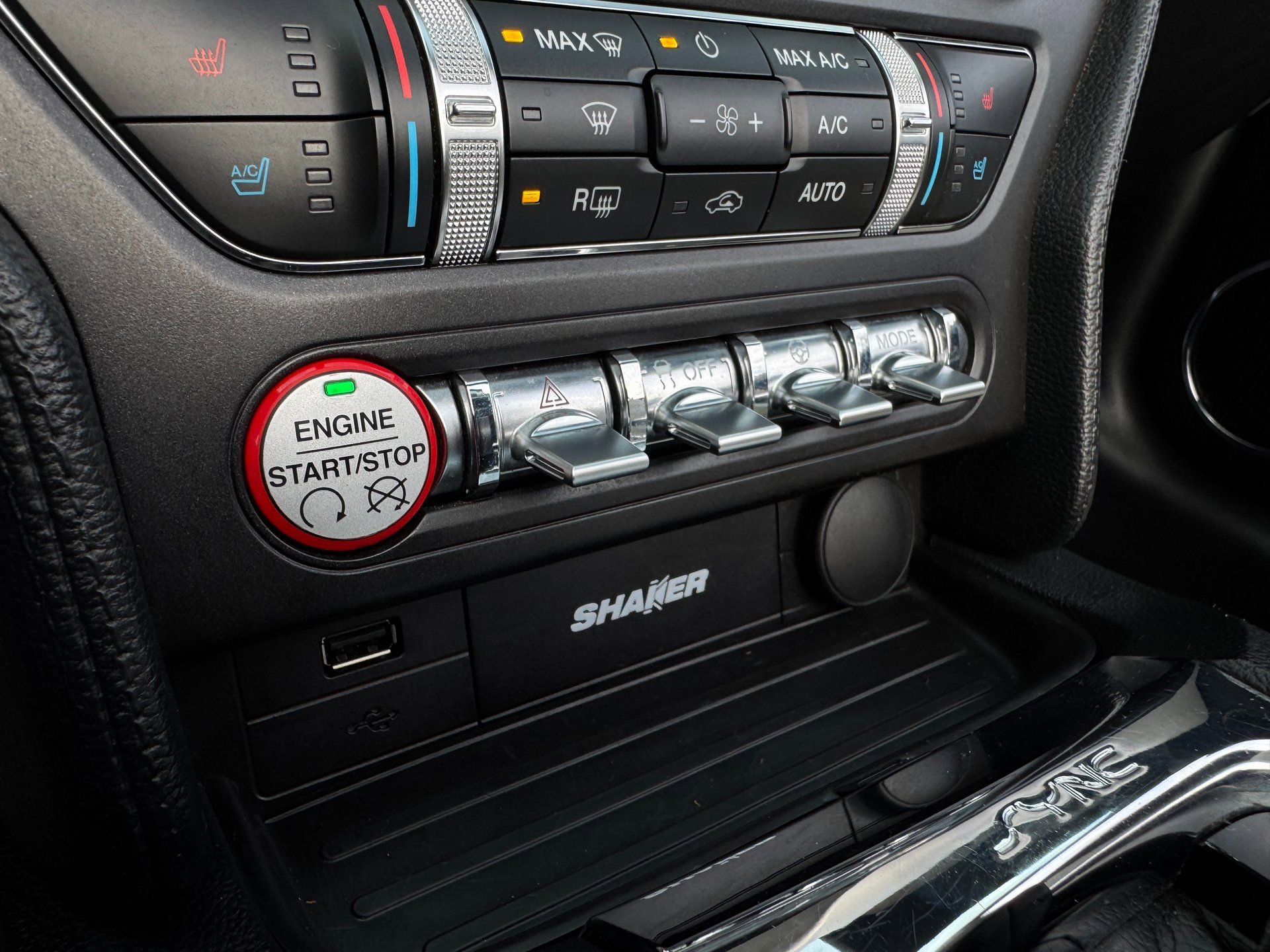 Used 2017 Ford Mustang GT Premium w/ Equipment Group 401A image 30