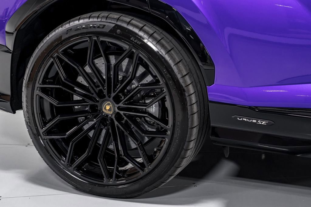 Used 2025 Lamborghini Urus SE image 55