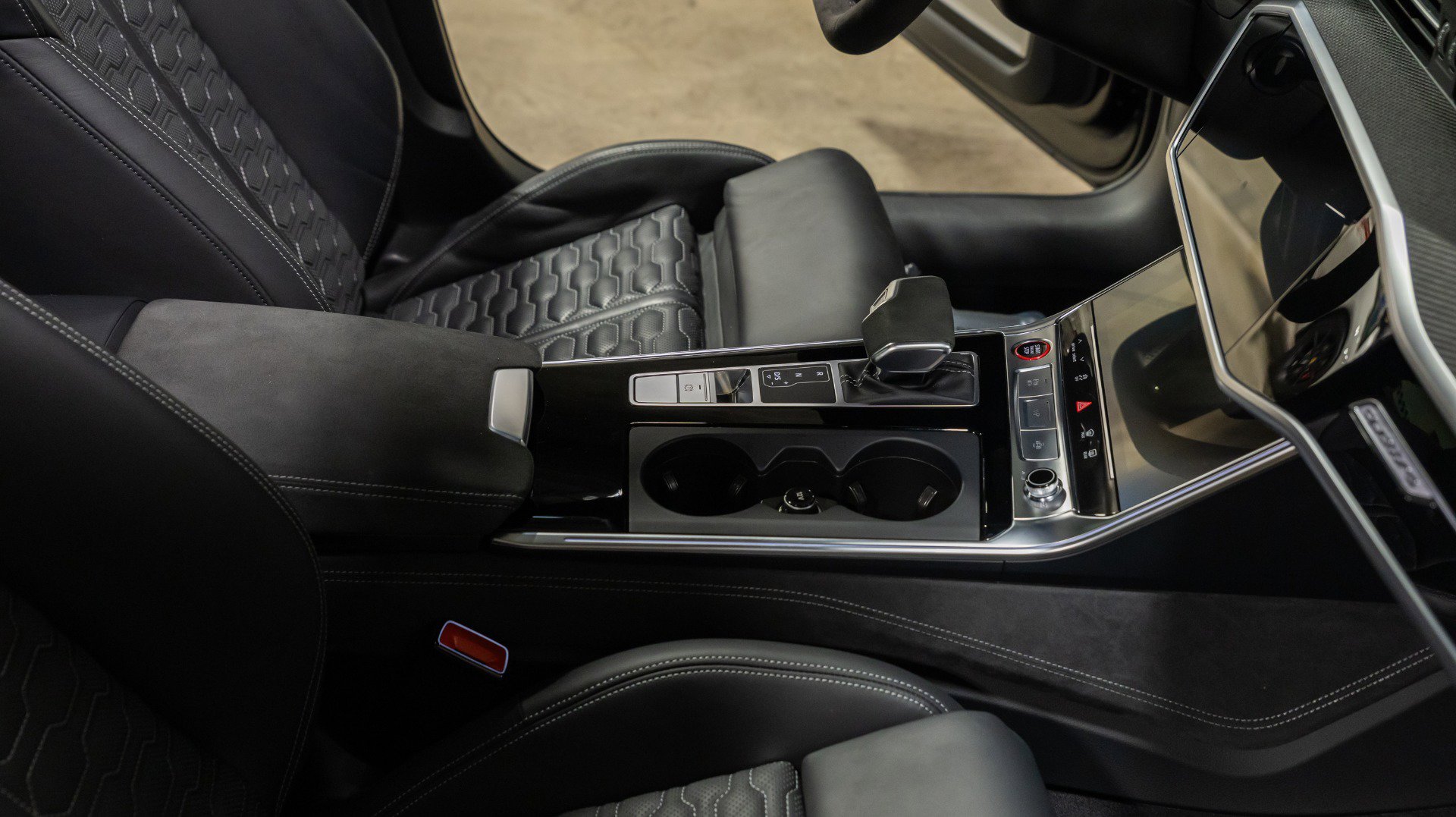 Used 2024 Audi RS 6 performance image 60