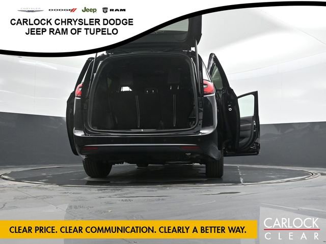 New 2026 Chrysler Pacifica Limited w/ Uconnect Theater Family Group image 53