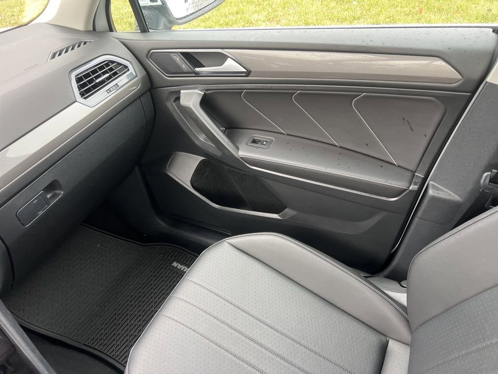 Used 2022 Volkswagen Tiguan SE image 26