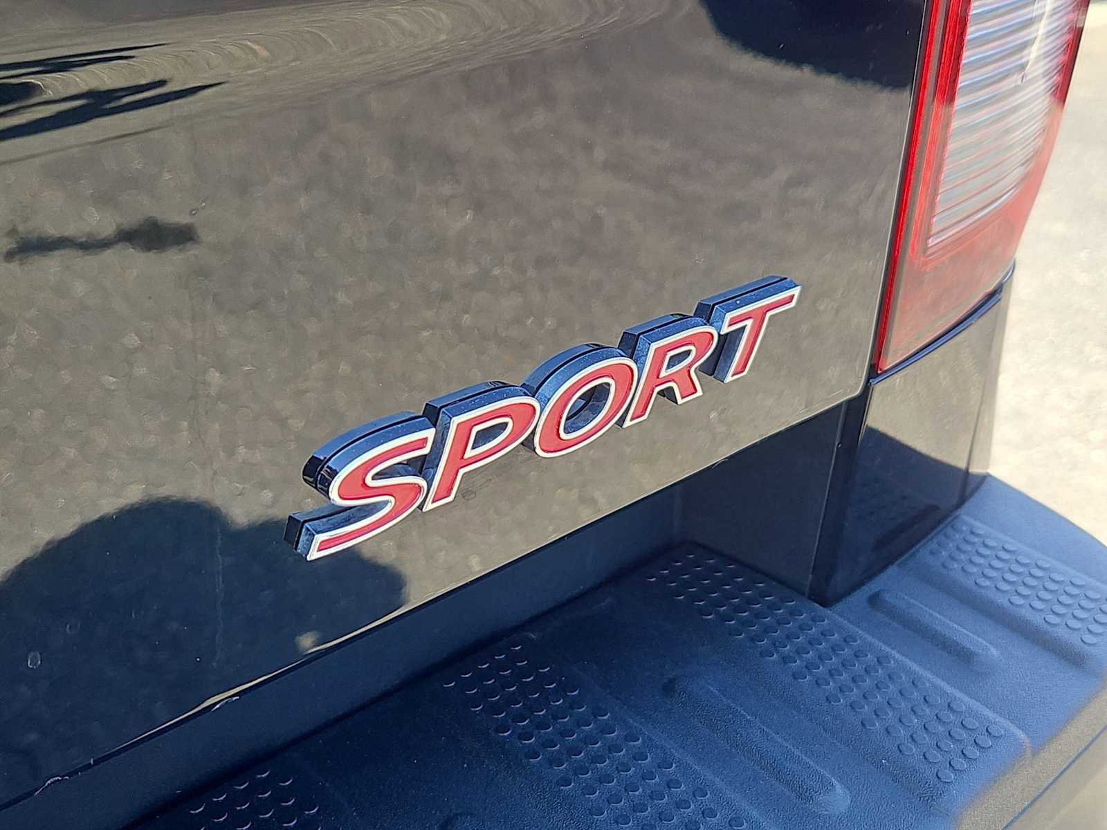 Used 2025 Honda Ridgeline Sport image 6