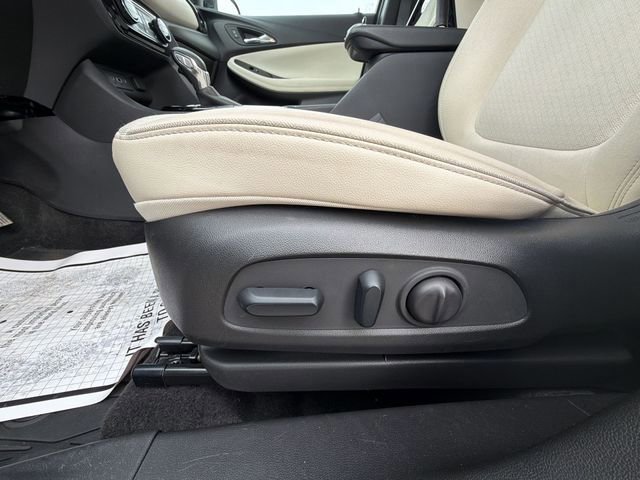 Used 2023 Buick Encore GX Select image 18