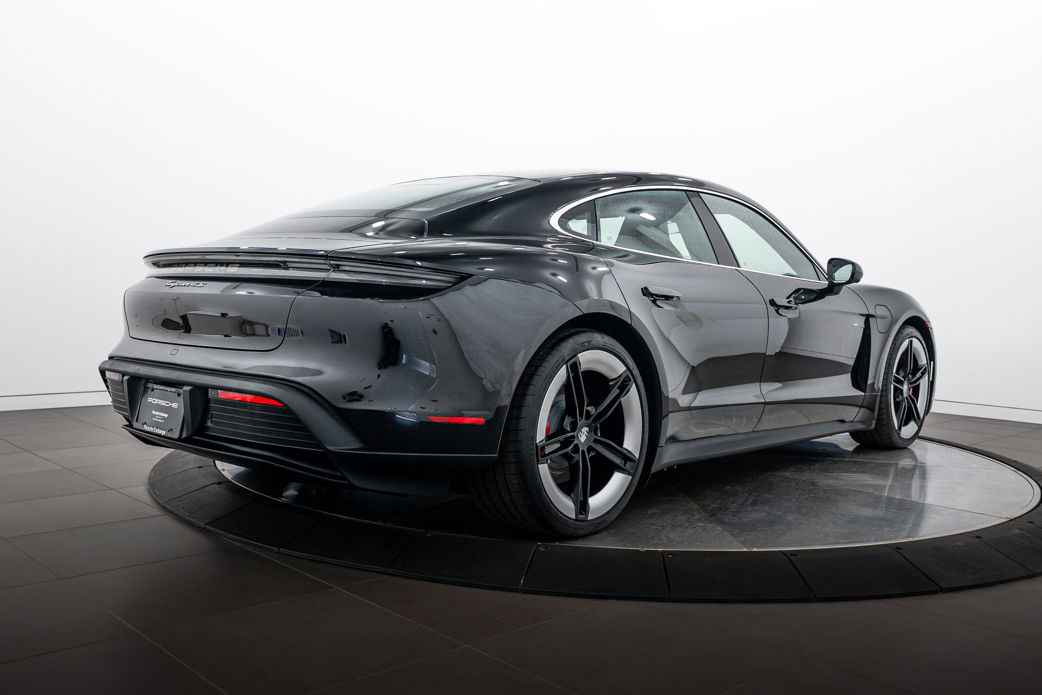 Certified 2025 Porsche Taycan 4S AWD/4WD image 7