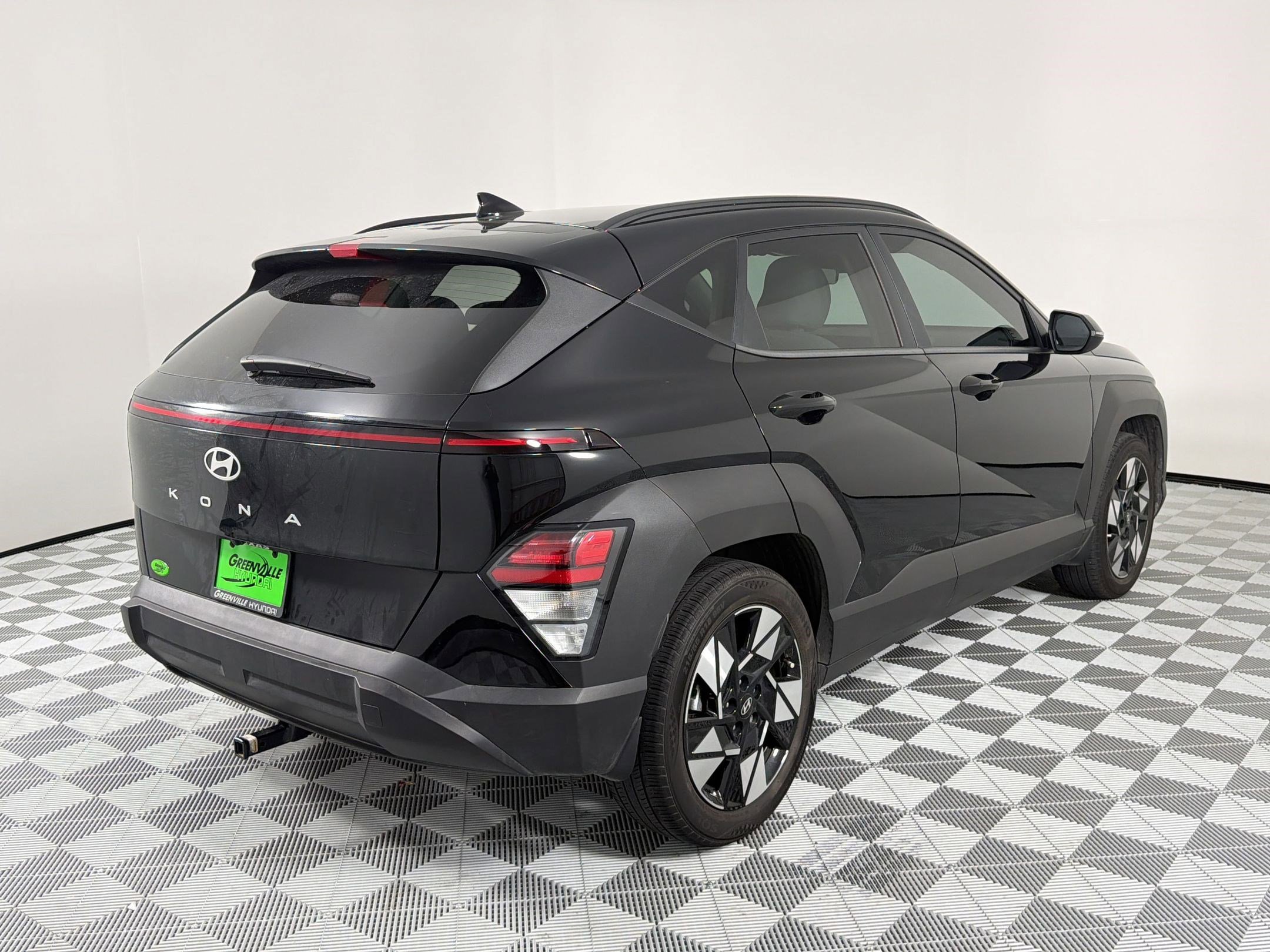 Used 2025 Hyundai Kona SEL FWD image 9