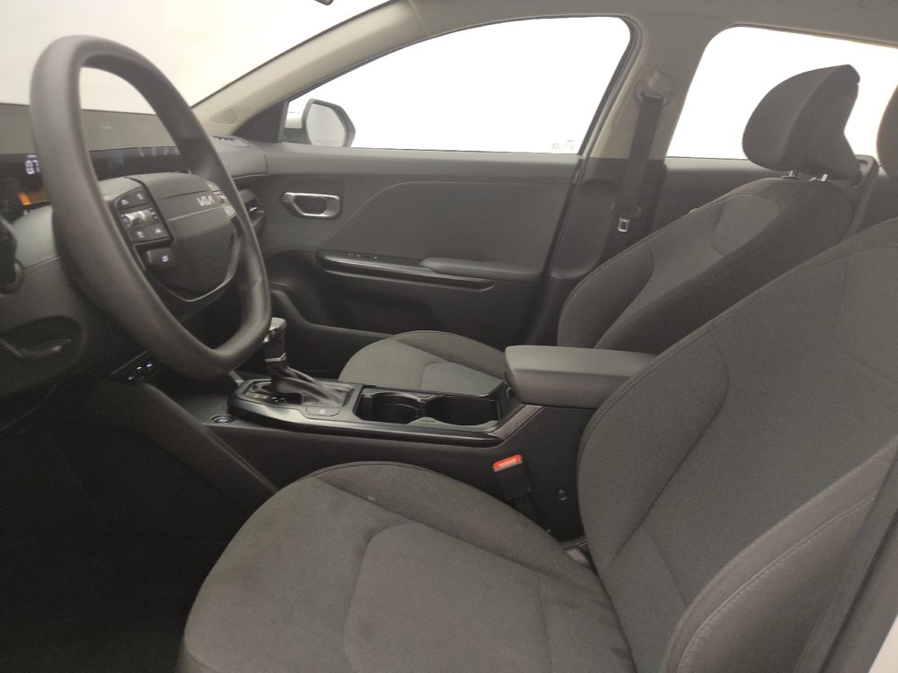 Used 2025 Kia K4 FWD image 17