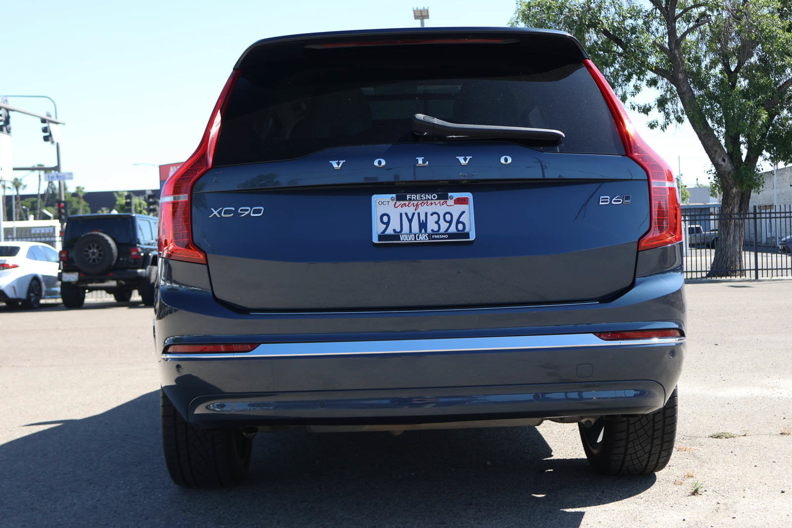Used 2023 Volvo XC90 B6 Ultimate w/ Protection Package Premier AWD/4WD image 6