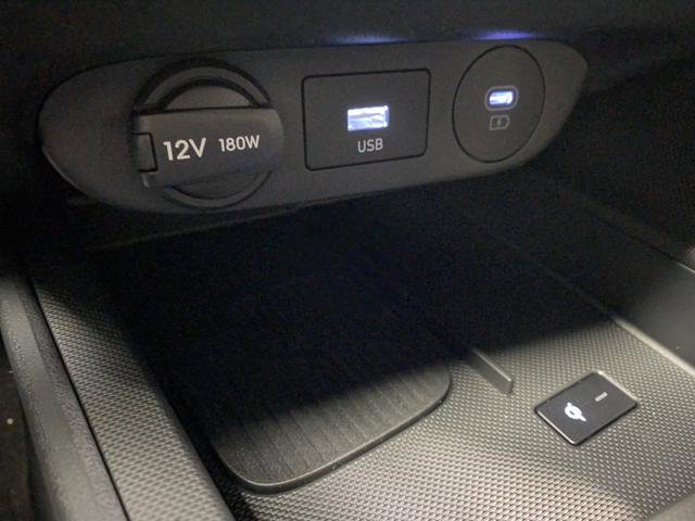 New 2026 Hyundai Elantra Limited image 24