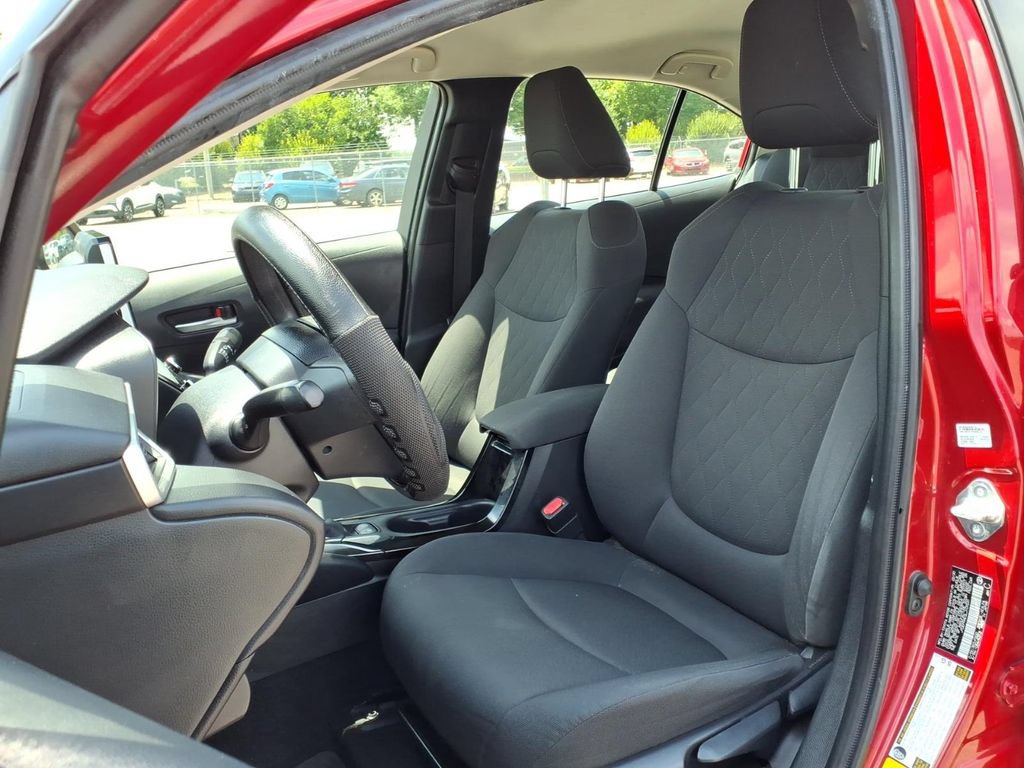 Used 2020 Toyota Corolla LE FWD image 2