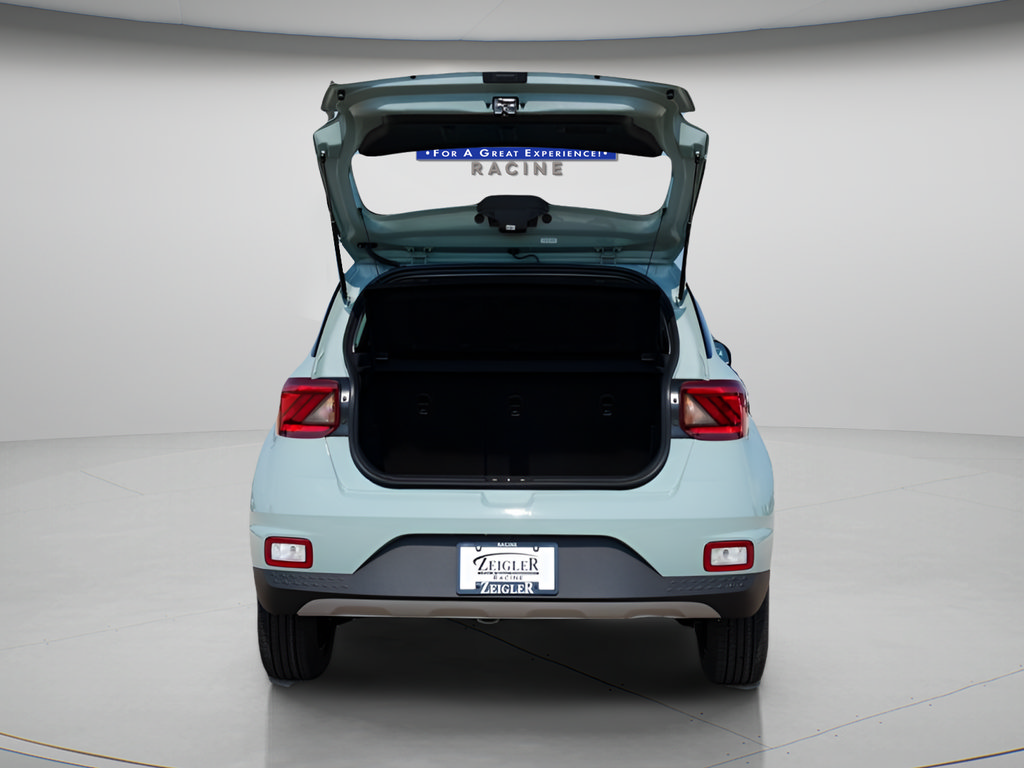 New 2026 Hyundai Venue SEL FWD image 10