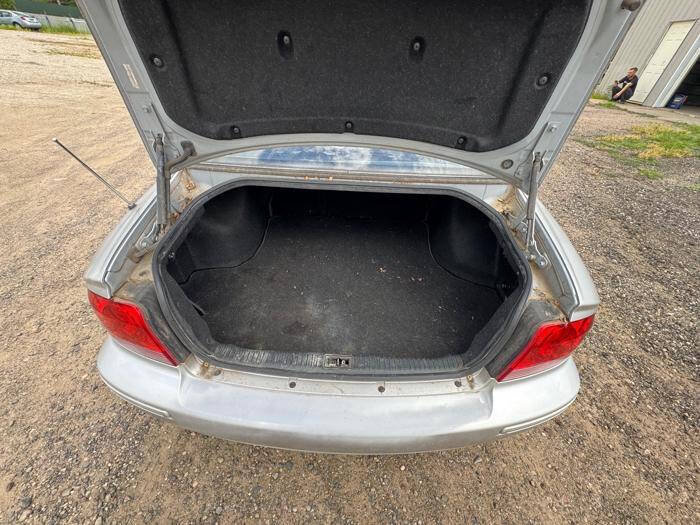 Used 2003 Hyundai Sonata GLS FWD image 25