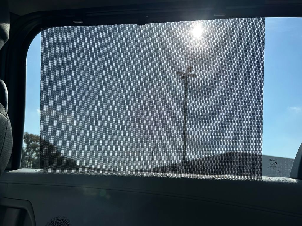 Used 2025 Toyota Sienna XLE image 25