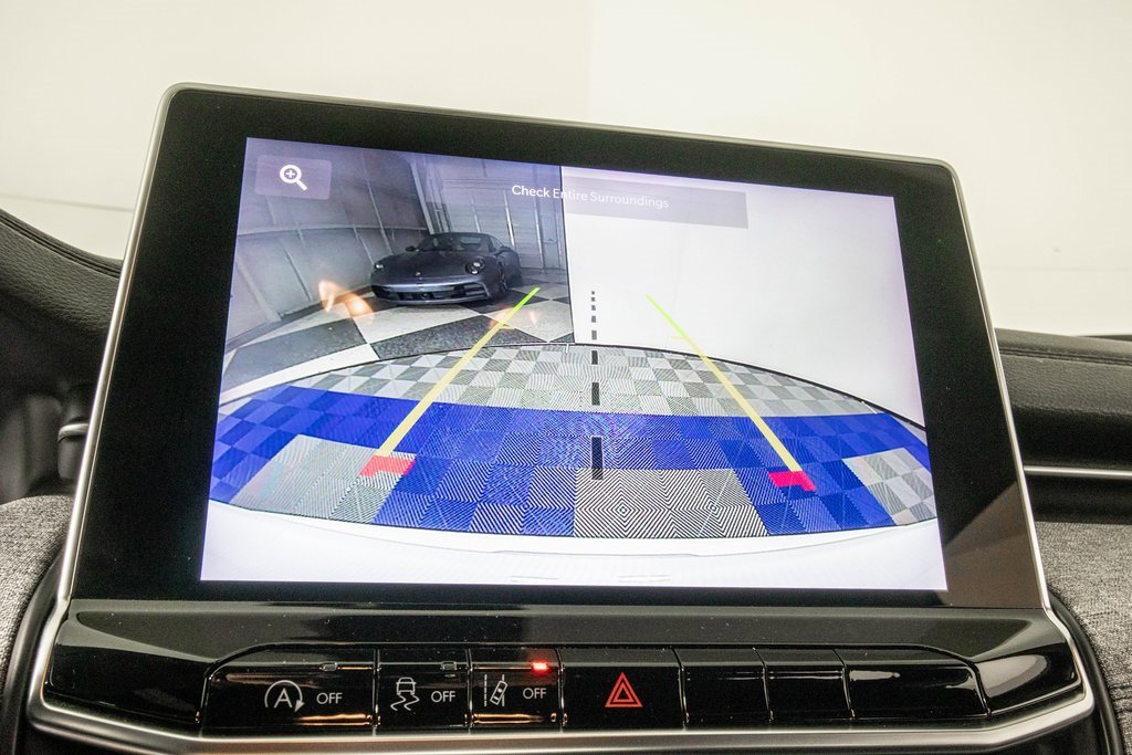 Used 2024 Jeep Compass Sport image 23