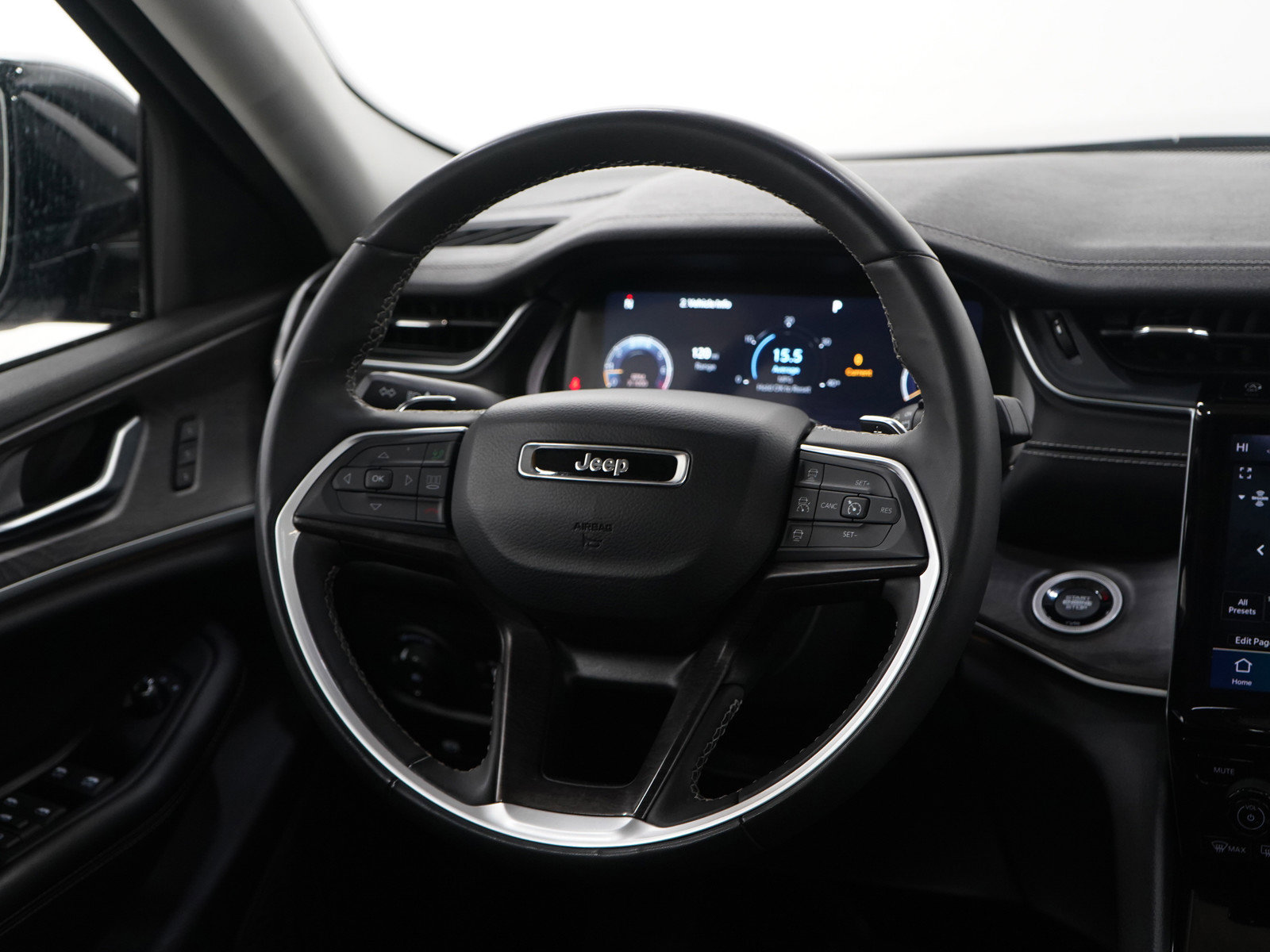 Used 2023 Jeep Grand Cherokee L Limited w/ Luxury Tech Group II image 15