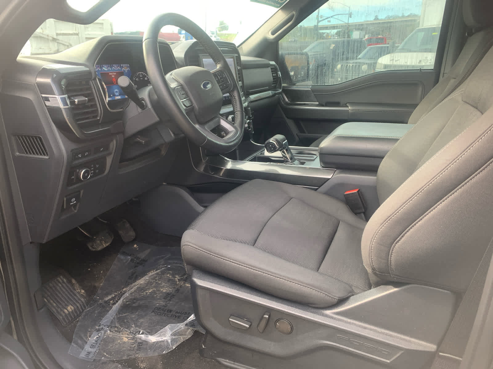 Used 2022 Ford F150 XLT w/ Equipment Group 302A High image 9