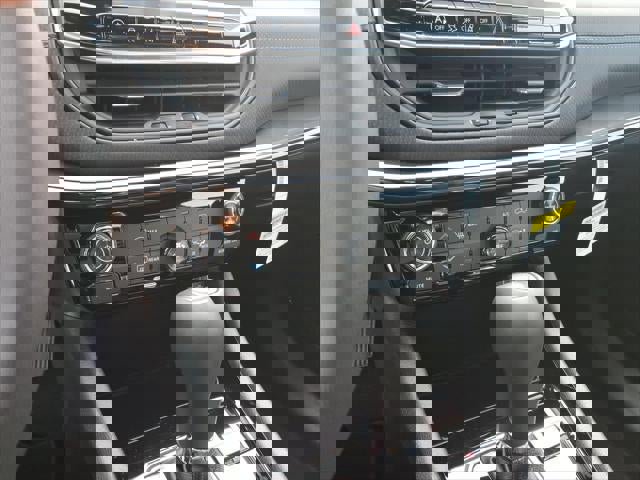 New 2026 Jeep Compass Latitude image 38