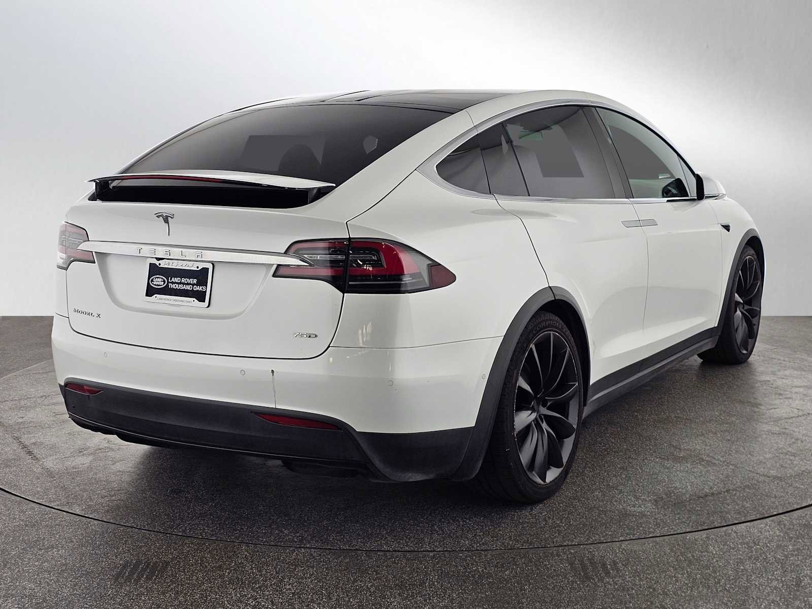 Used 2019 Tesla Model X 75D AWD/4WD image 5