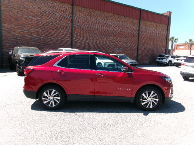Used 2024 Chevrolet Equinox Premier FWD image 2
