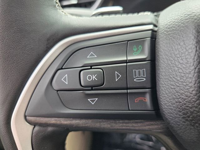 Certified 2022 Jeep Grand Cherokee Limited w/ Luxury Tech Group II image 28