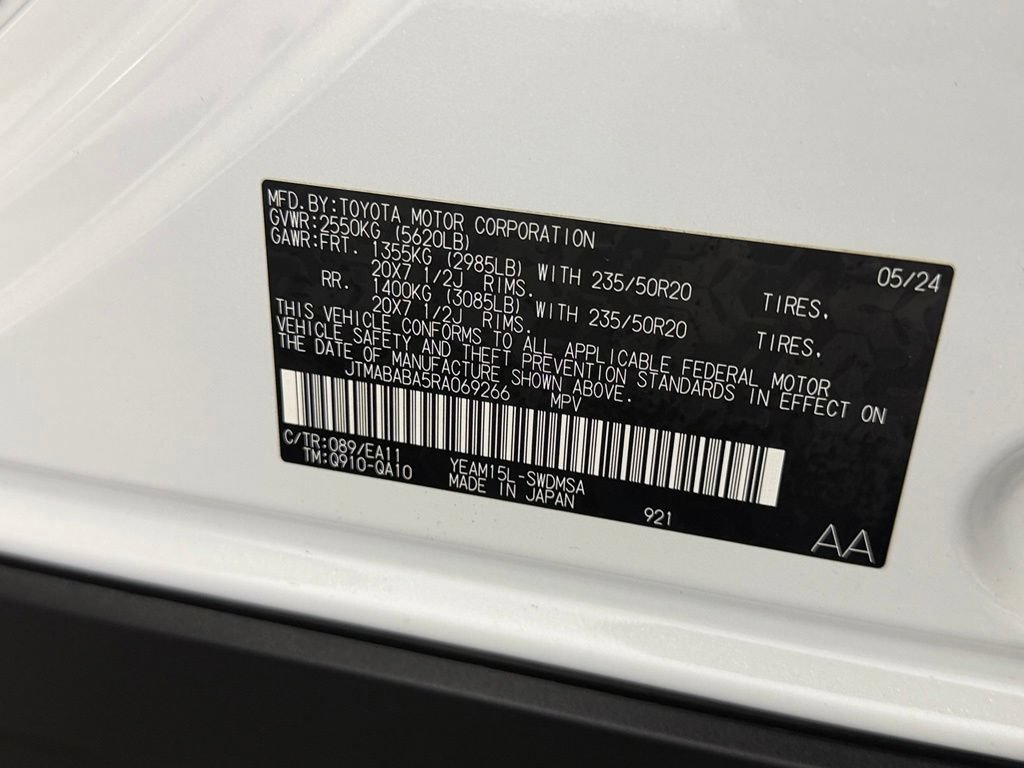 Used 2024 Subaru Solterra AWD/4WD image 32