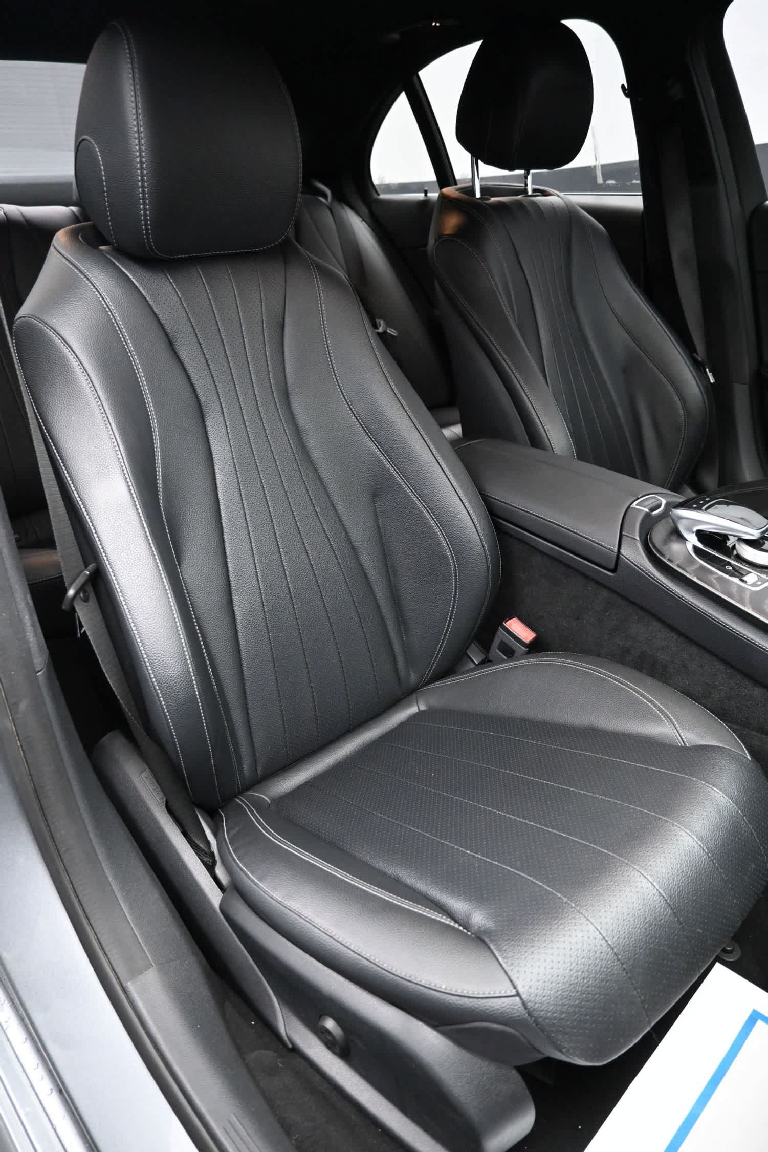 Used 2019 Mercedes-Benz E 300 4MATIC image 22
