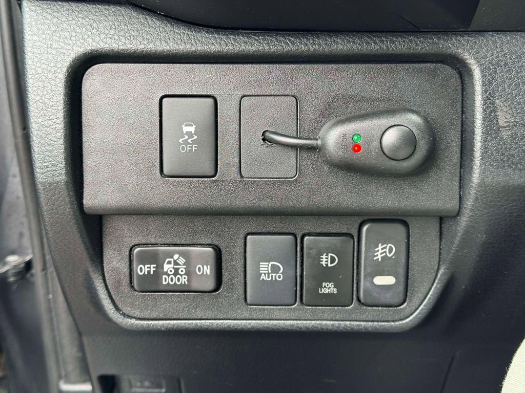 Used 2021 Toyota Tacoma SR image 17