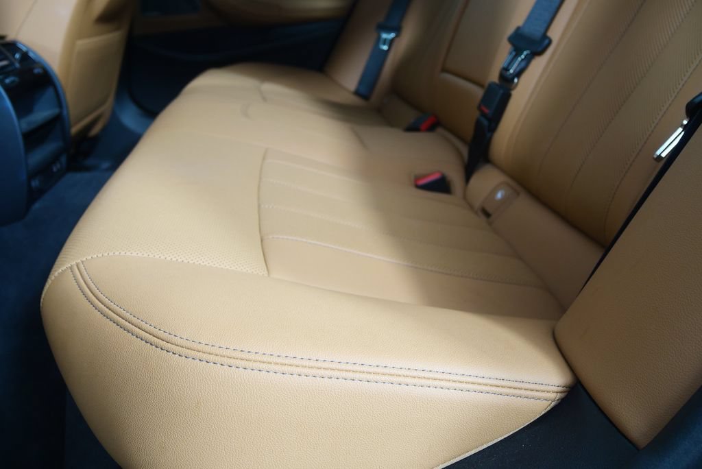 Used 2023 BMW 530i w/ M Sport Package RWD image 14