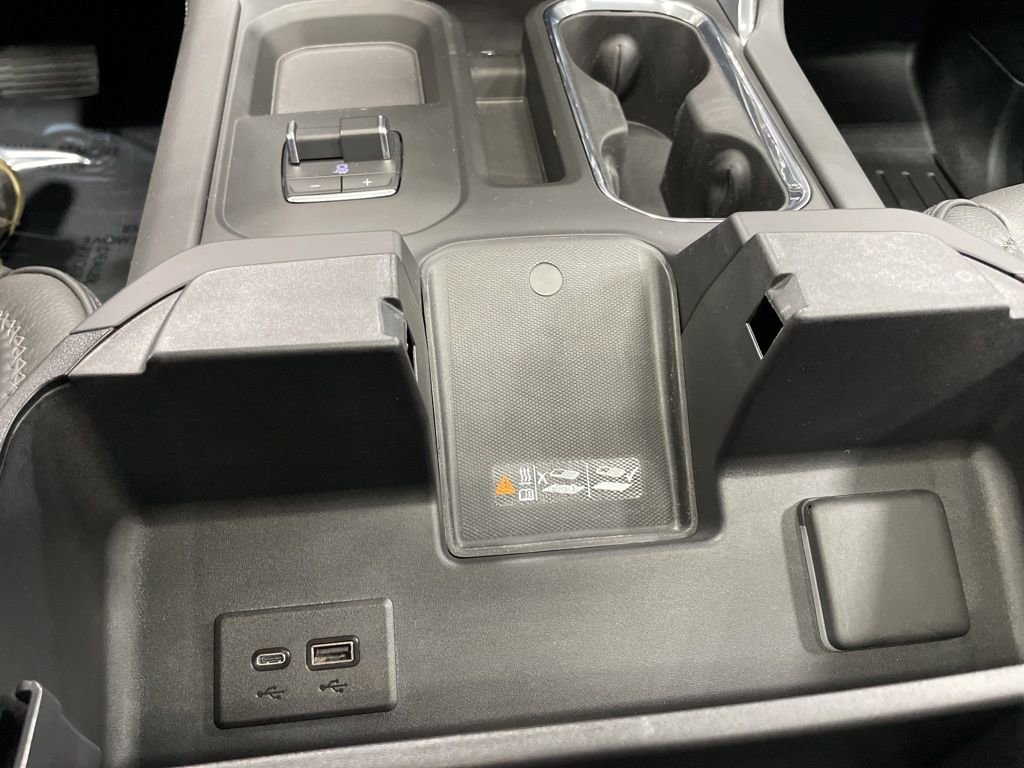 Used 2025 GMC Sierra 2500 Denali w/ Denali Reserve Package image 56