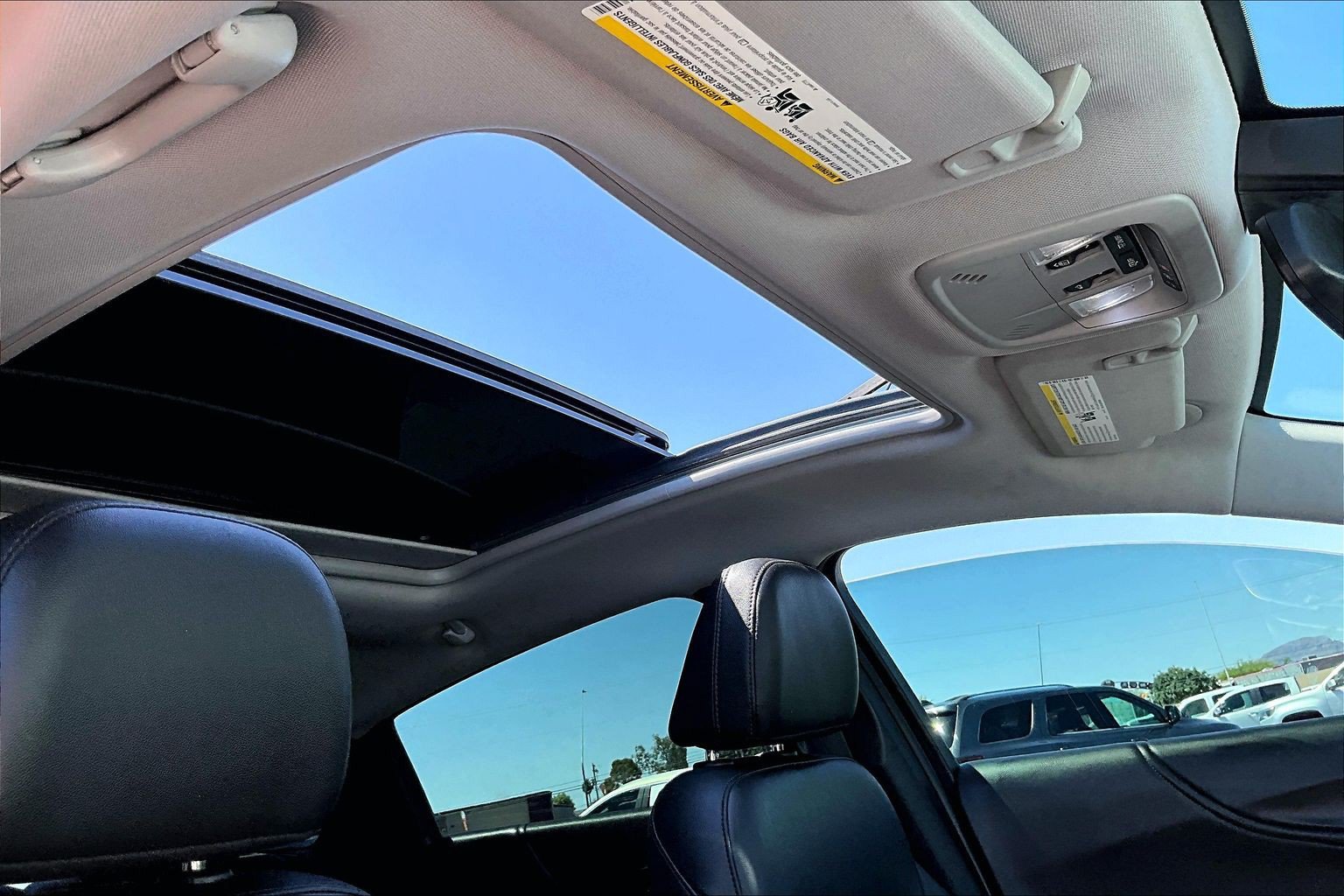 Used 2020 Chevrolet Malibu Premier FWD image 16