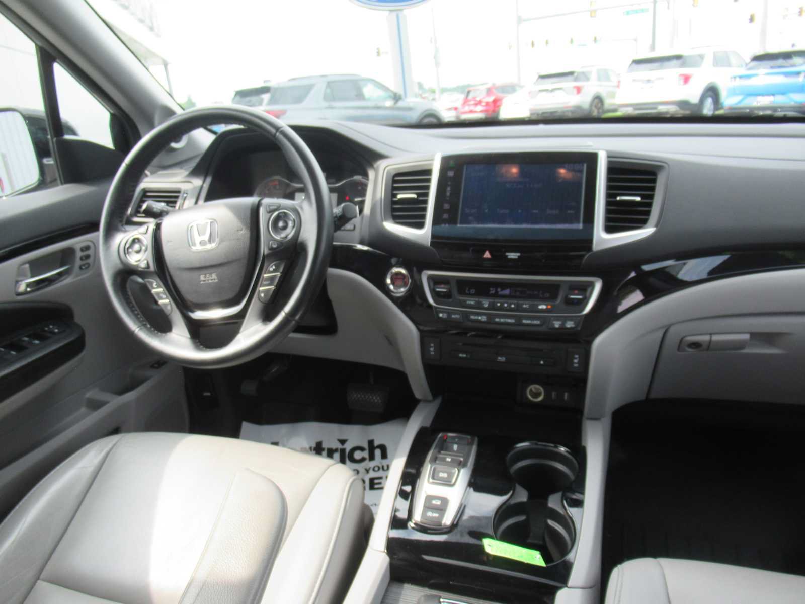 Used 2016 Honda Pilot Touring image 19