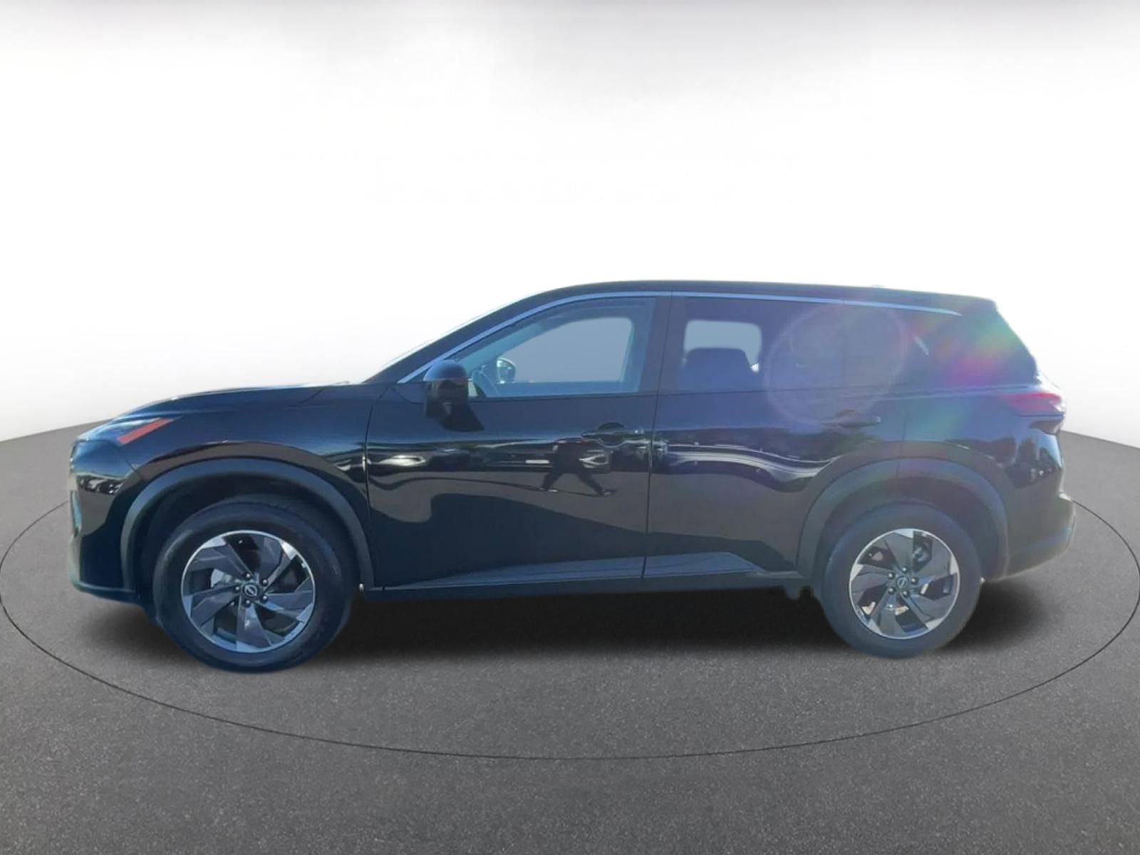 Used 2025 Nissan Rogue SV image 9