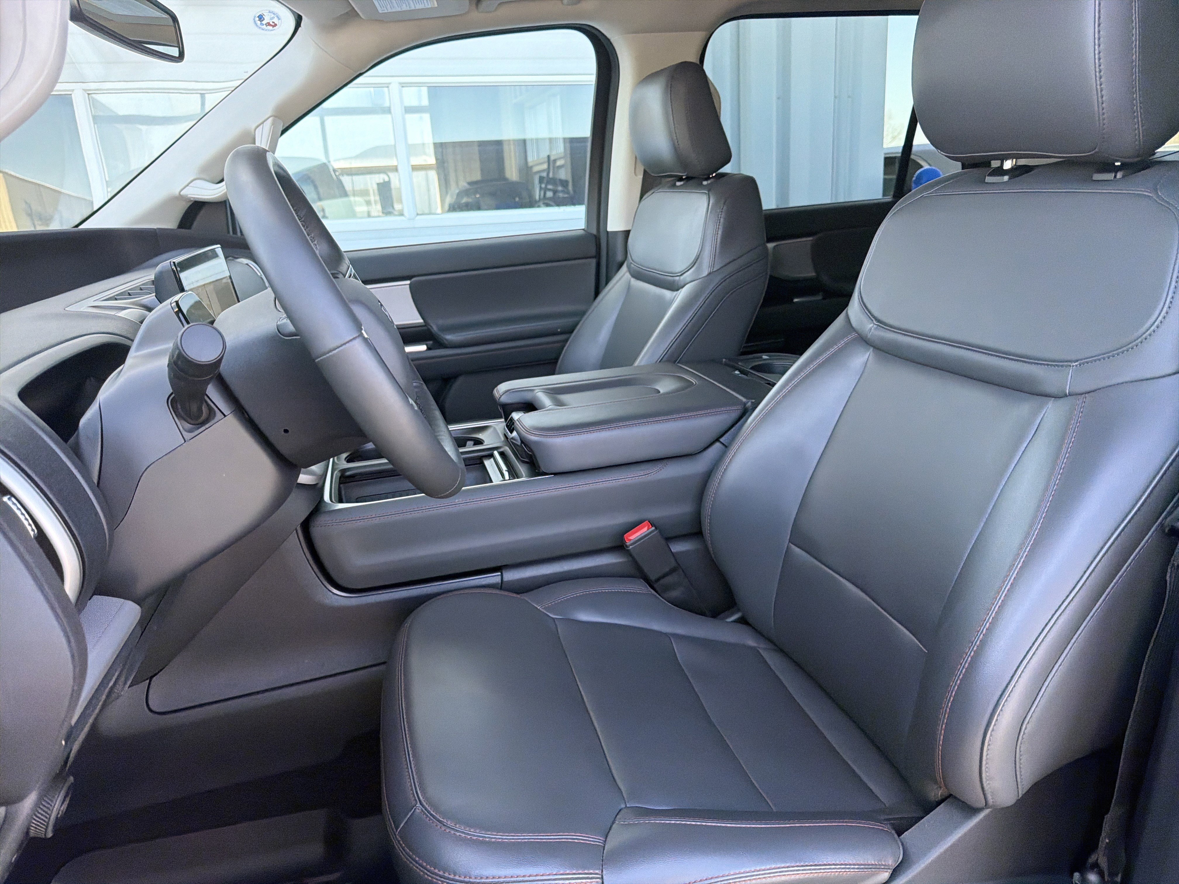 Certified 2025 Ford Expedition Max Active AWD/4WD image 24
