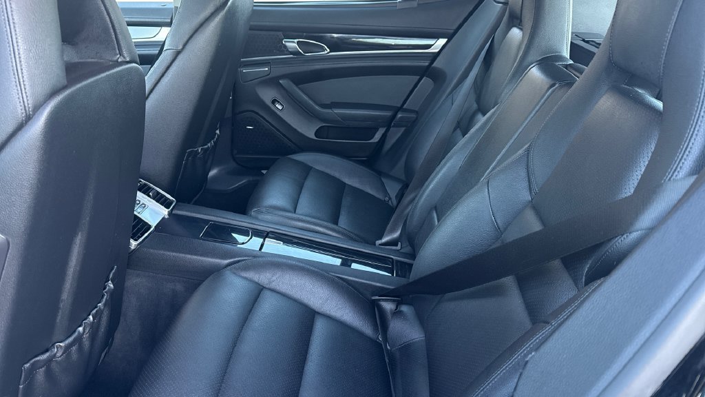Used 2012 Porsche Panamera 4S image 10