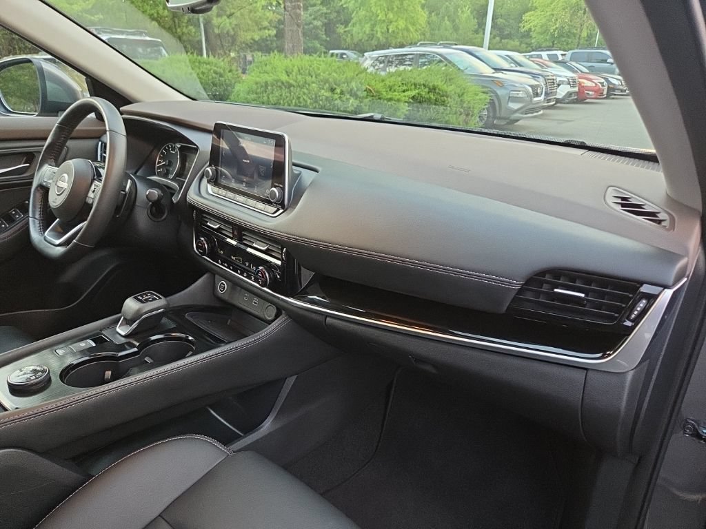 Certified 2023 Nissan Rogue SL AWD/4WD image 44