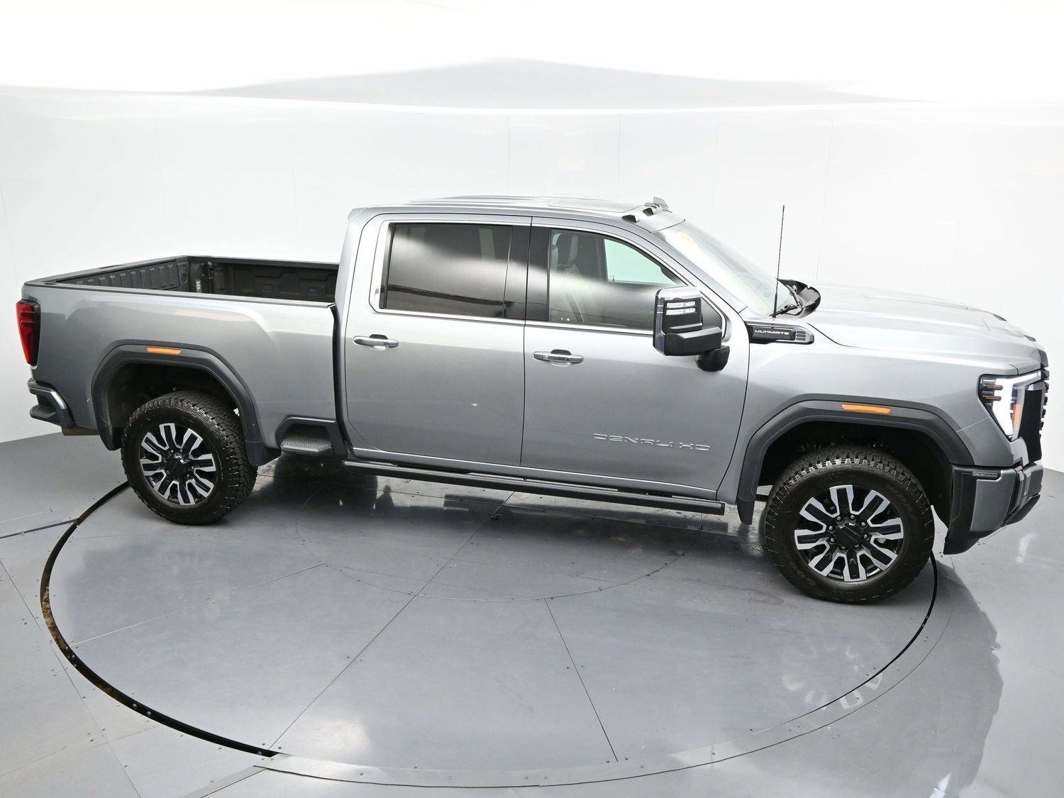 Used 2024 GMC Sierra 2500 Denali Ultimate w/ Max Trailering Package image 42